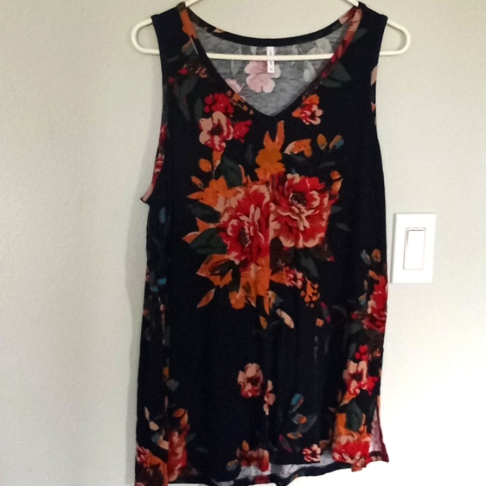 Floral TankTop Size XL